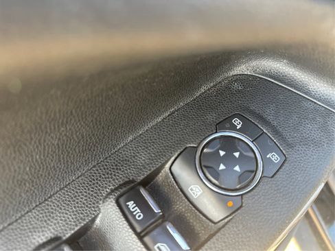 Used 2020 Ford EcoSport Titanium image 37