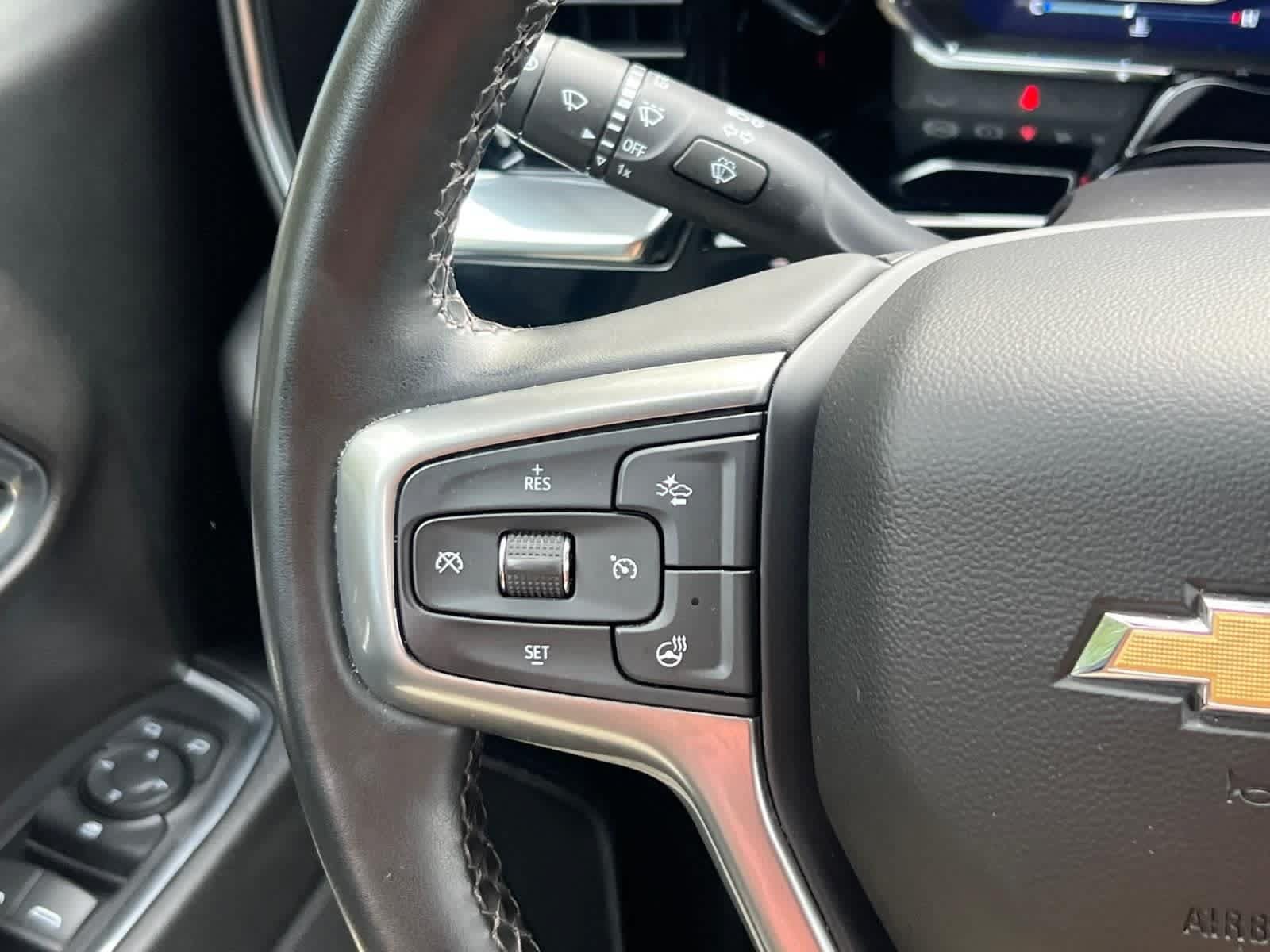 Used 2023 Chevrolet Silverado 1500 LT AWD/4WD image 19