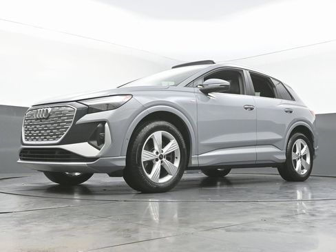 Used 2023 Audi Q4 e-tron Premium Plus w/ Premium Plus image 53