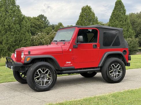 Used 2006 Jeep Wrangler X AWD/4WD image 3
