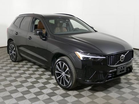 Used 2025 Volvo XC60 B5 Plus w/ Climate Package AWD/4WD image 1