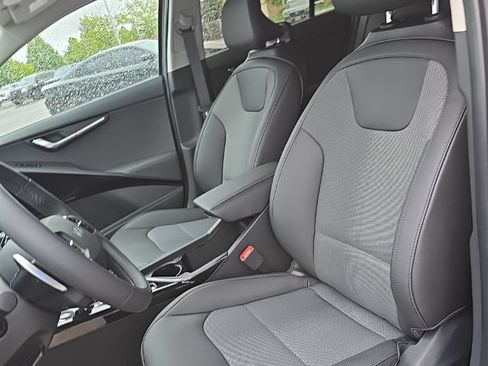 New 2025 Kia Niro EX FWD image 14