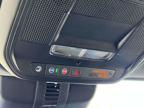 Used 2026 Buick Enclave Sport Touring w/ Power Package FWD image 33