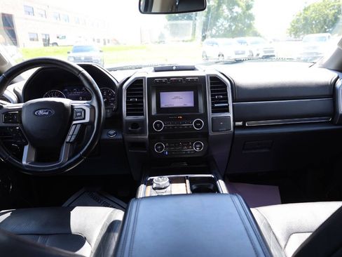 Used 2019 Ford Expedition Platinum AWD/4WD image 14