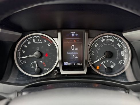 Used 2023 Toyota Tacoma SR5 w/ Black Out Package (TMS) image 12