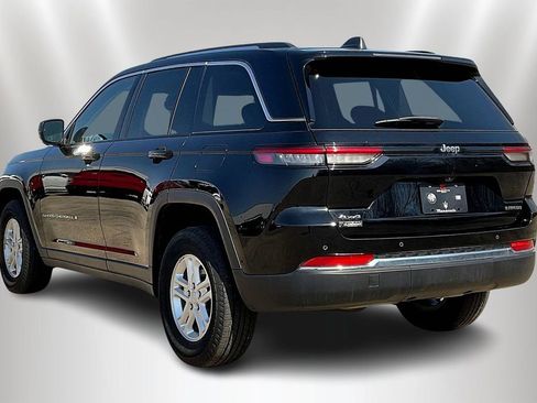 Used 2023 Jeep Grand Cherokee Laredo w/ Trailer Tow Prep Group (B) image 4