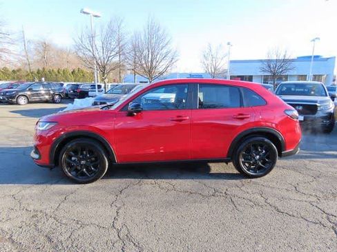 Certified 2025 Honda HR-V Sport image 3