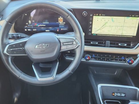 Used 2025 Chevrolet Equinox ACTIV w/ Convenience Package III AWD/4WD image 27