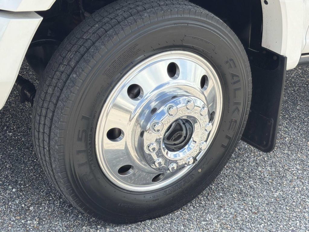 Used 2018 Ford F450 Platinum w/ Platinum Ultimate Package AWD/4WD image 9