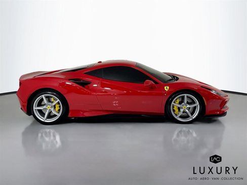 Used 2021 Ferrari F8 Tributo image 5