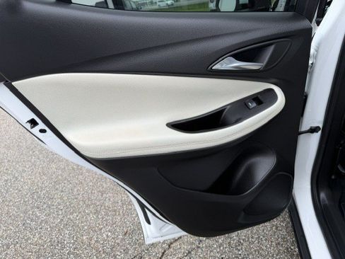 Used 2022 Buick Encore GX Select FWD image 23