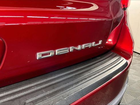Used 2023 GMC Yukon XL Denali AWD/4WD image 10