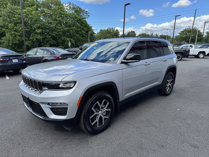 Used 2025 Jeep Grand Cherokee Limited w/ Luxury Tech Group II