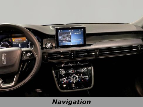 Used 2022 Lincoln Corsair AWD w/ Equipment Group 101A image 9