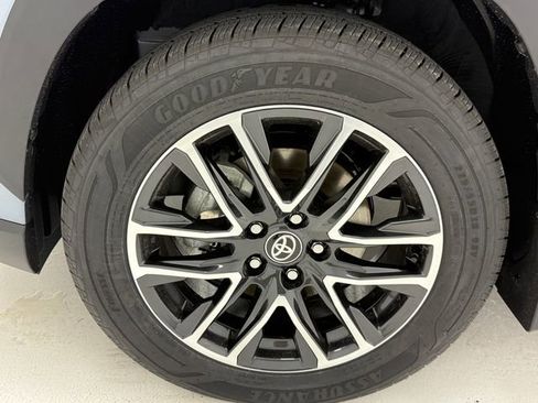 New 2026 Toyota Corolla Cross XLE w/ Convenience Package image 7