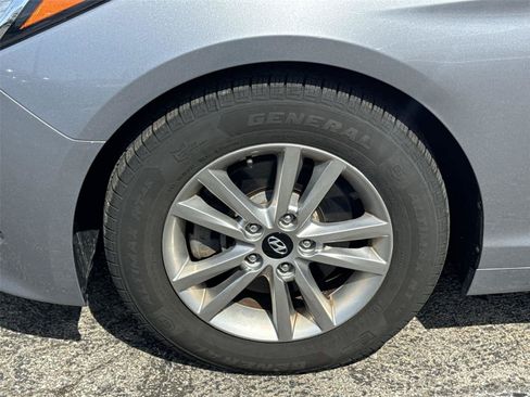 Used 2016 Hyundai Sonata SE FWD image 12