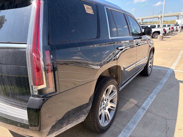 Used 2019 Cadillac Escalade Premium Luxury RWD image 4