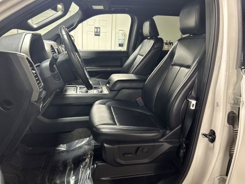 Used 2021 Ford Expedition XLT image 21