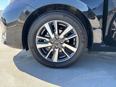 Used 2025 Nissan Versa SV FWD image 24