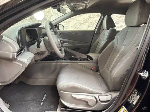 New 2026 Hyundai Elantra SE FWD image 22