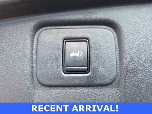 Used 2022 Nissan Murano Platinum image 47