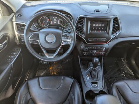 Used 2021 Jeep Cherokee Latitude Plus image 13