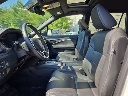 Used 2023 Honda Passport EX-L image 14