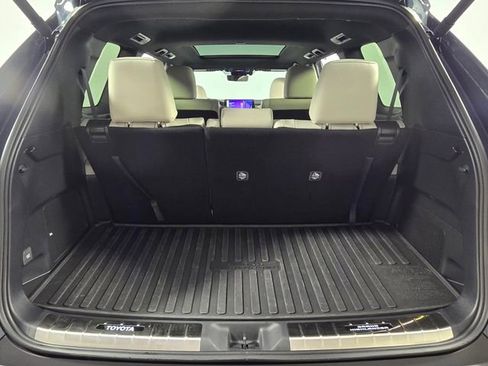 Used 2025 Toyota Grand Highlander MAX Platinum image 28