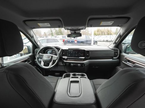 Used 2025 GMC Sierra 1500 Elevation image 38
