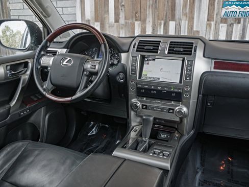 Used 2017 Lexus GX 460 Premium image 16