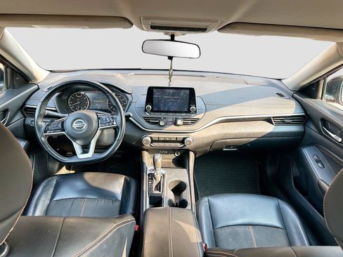 Used 2020 Nissan Altima 2.5 SR FWD image 16