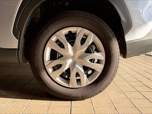 Used 2026 Toyota Corolla Cross L FWD image 30
