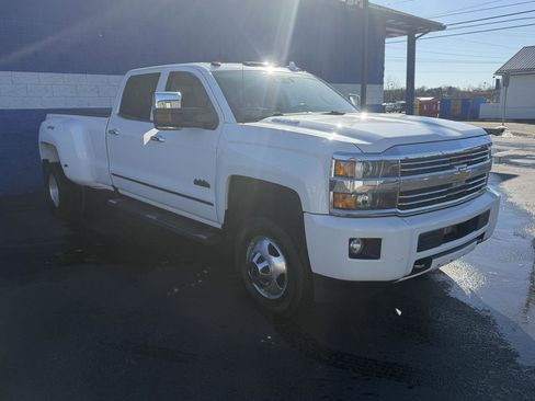 Used 2016 Chevrolet Silverado 3500 High Country w/ Duramax Plus Package image 2