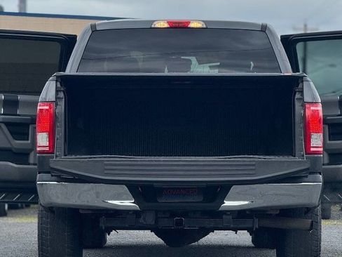 Used 2015 Ford F150 XLT image 11