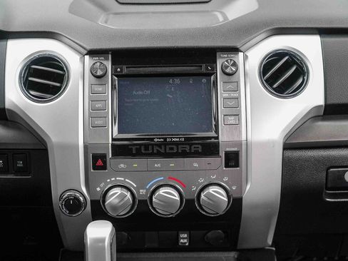 Used 2015 Toyota Tundra SR5 w/ SR5 Upgrade Package AWD/4WD image 16