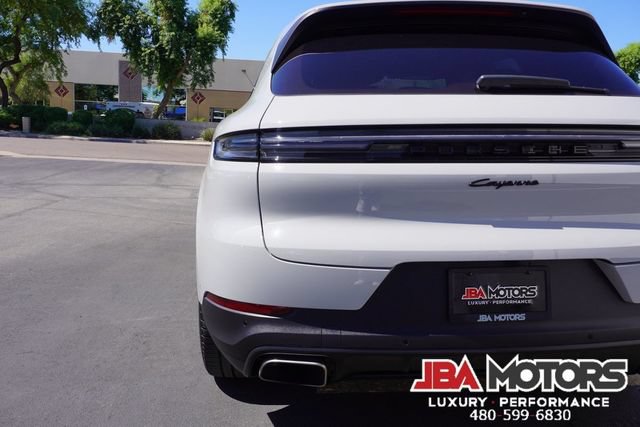 Used 2024 Porsche Cayenne AWD/4WD image 71