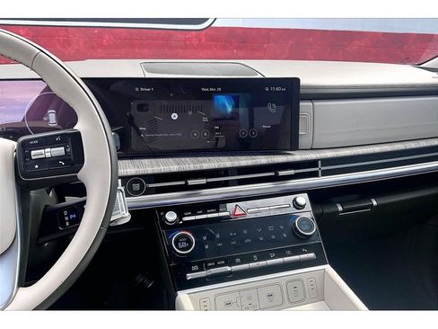 Used 2025 Hyundai Santa Fe Calligraphy image 7