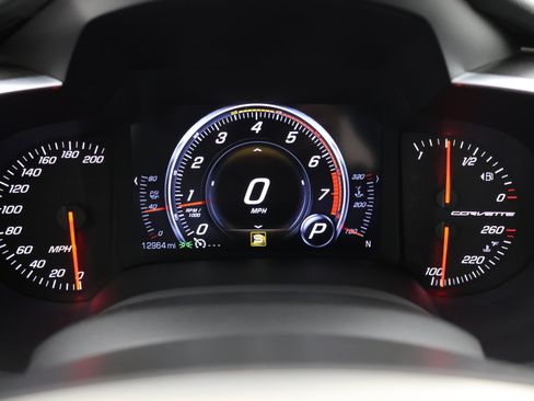Used 2017 Chevrolet Corvette Stingray Coupe w/ 1LT RWD image 9