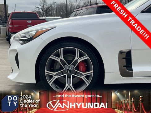 Used 2019 Kia Stinger GT2 image 8