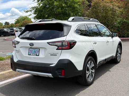 Used 2022 Subaru Outback Touring AWD/4WD image 7