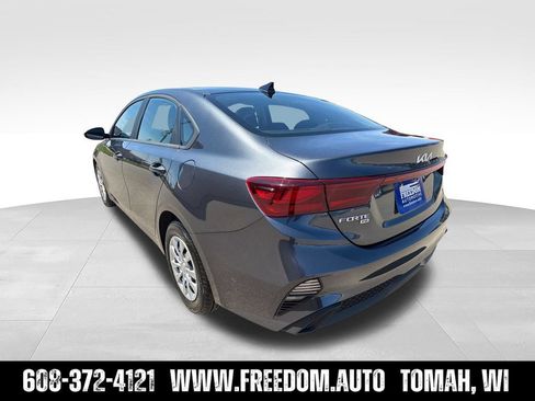 Used 2024 Kia Forte LX FWD image 3