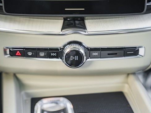 New 2026 Volvo XC60 B5 Ultra w/ Protection Package Premier image 23