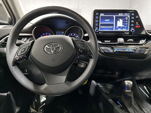 Certified 2021 Toyota C-HR LE image 9