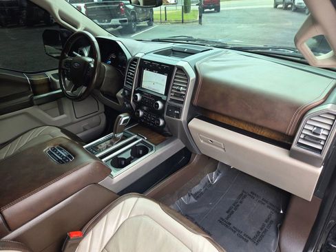 Used 2019 Ford F150 Limited w/ Trailer Tow Package RWD image 14