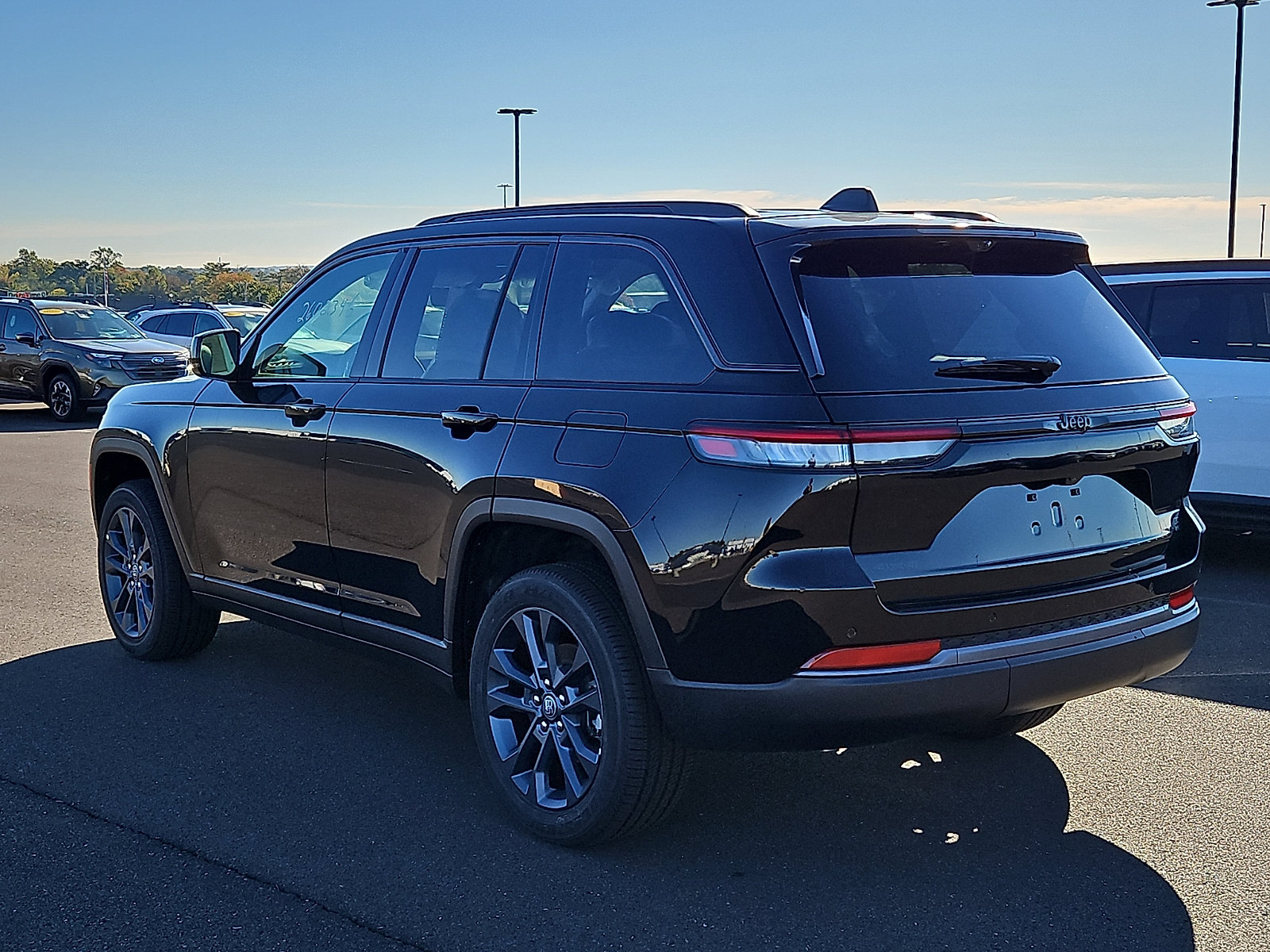 New 2026 Jeep Grand Cherokee Limited AWD/4WD image 3