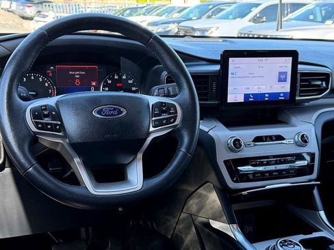 Certified 2024 Ford Explorer XLT w/ Equipment Group 202A image 34