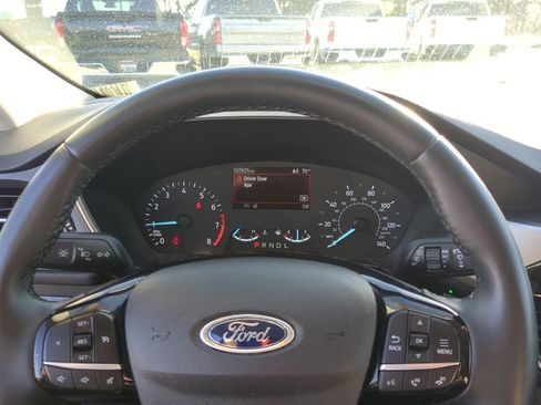 Used 2022 Ford Escape SE w/ SE Sport Appearance Package image 13