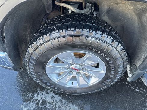 Used 2023 GMC Sierra 1500 SLE w/ Snow Plow Prep Package image 10