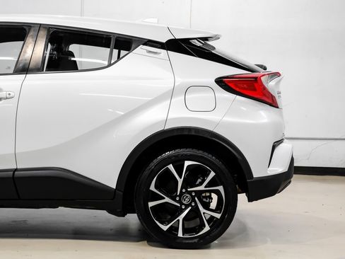 Used 2019 Toyota C-HR XLE image 20