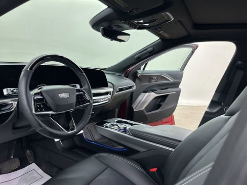 Certified 2024 Cadillac Lyriq Luxury w/ LPO, Floor Liner Package image 28